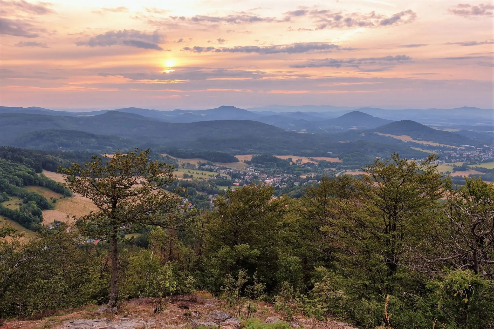 Hora Klíč a okolní krajina – fotografie 1